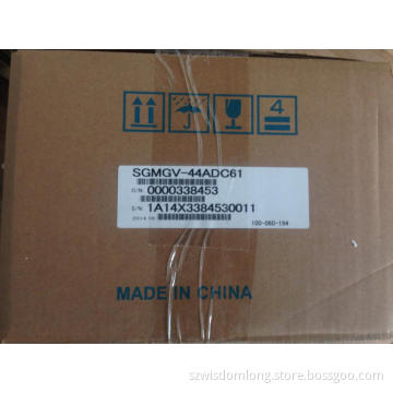 Yaskawa Servo Motor SGMGV-44ADC61 NEW 4.4kw